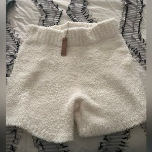 SKIMS shorts NWT!